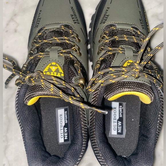 Yitu Fashion Hiking Boots - Picture 4 of 7